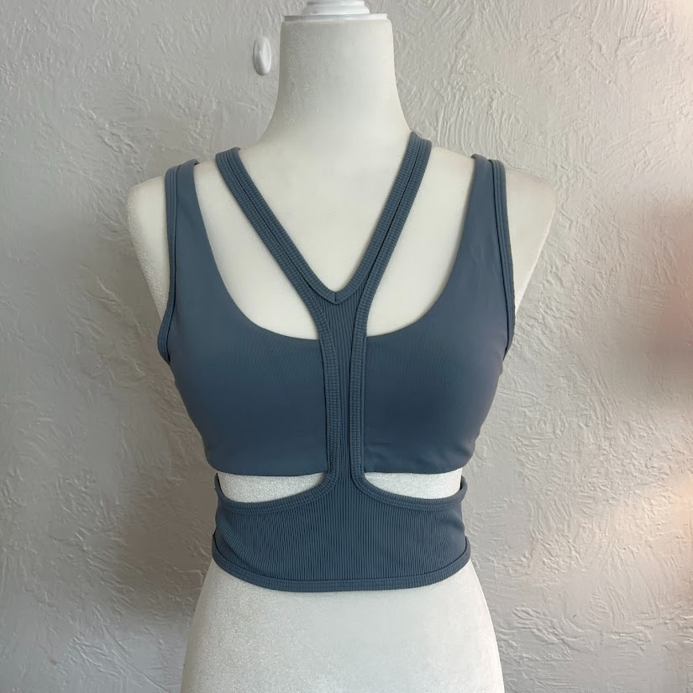 Alo Women's Trackie Bra Blue Haze Sz M Yoga Pilates Studio Activewear Futuristic